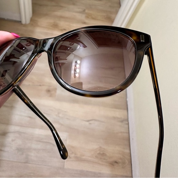 MARC BY MARC JACOBS Sunglasses - Picture 6 of 7